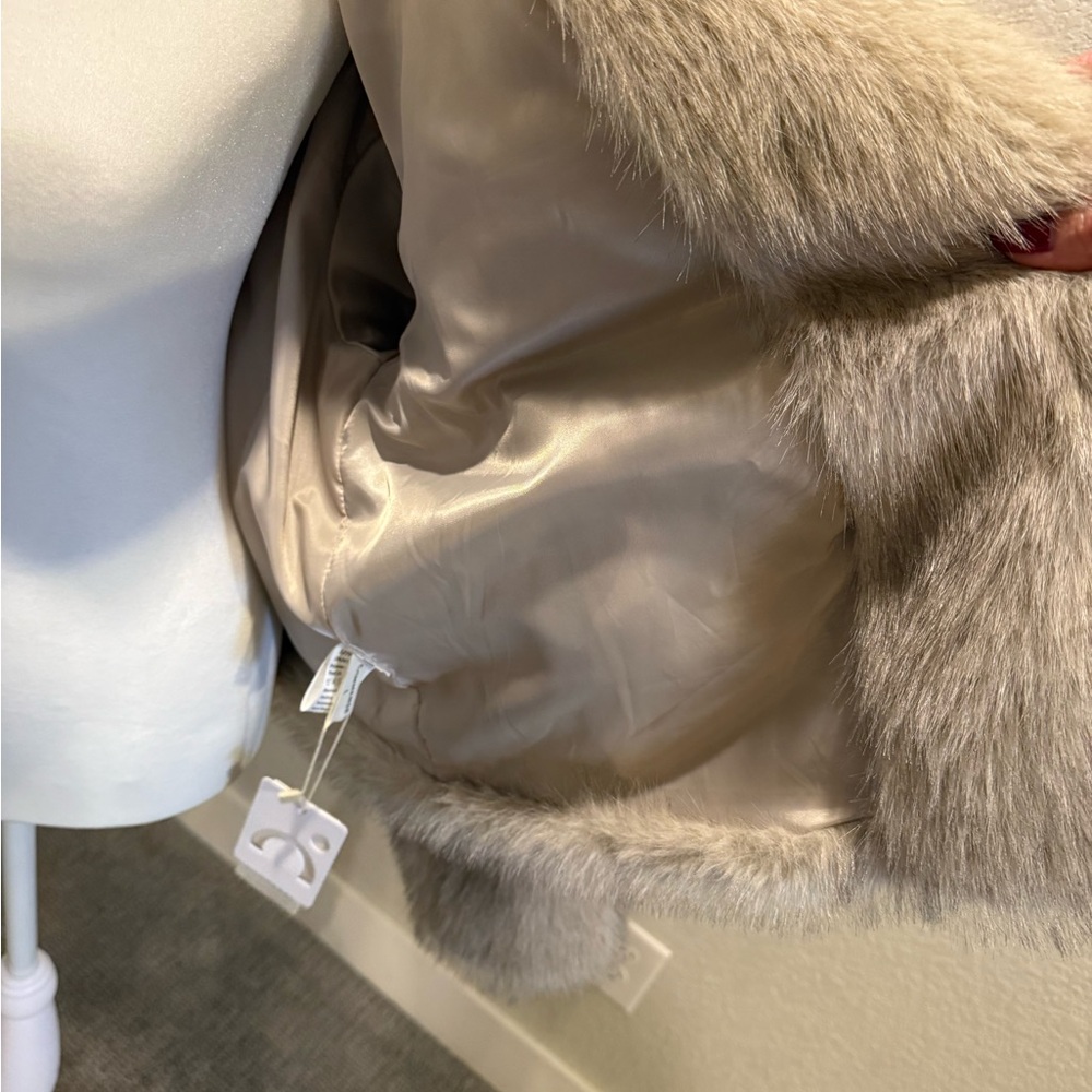 Commese Khaki Faux Fur Button Wool Coat, NWT - Picture 9 of 12